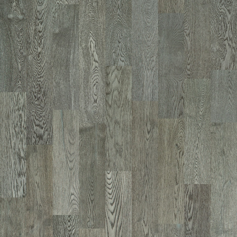 Shaw White oak Maltese Cross hardwood flooring — primary plank view