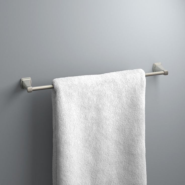 Delta Flynn 18-in Brushed Nickel Wall Mount Single Towel Bar