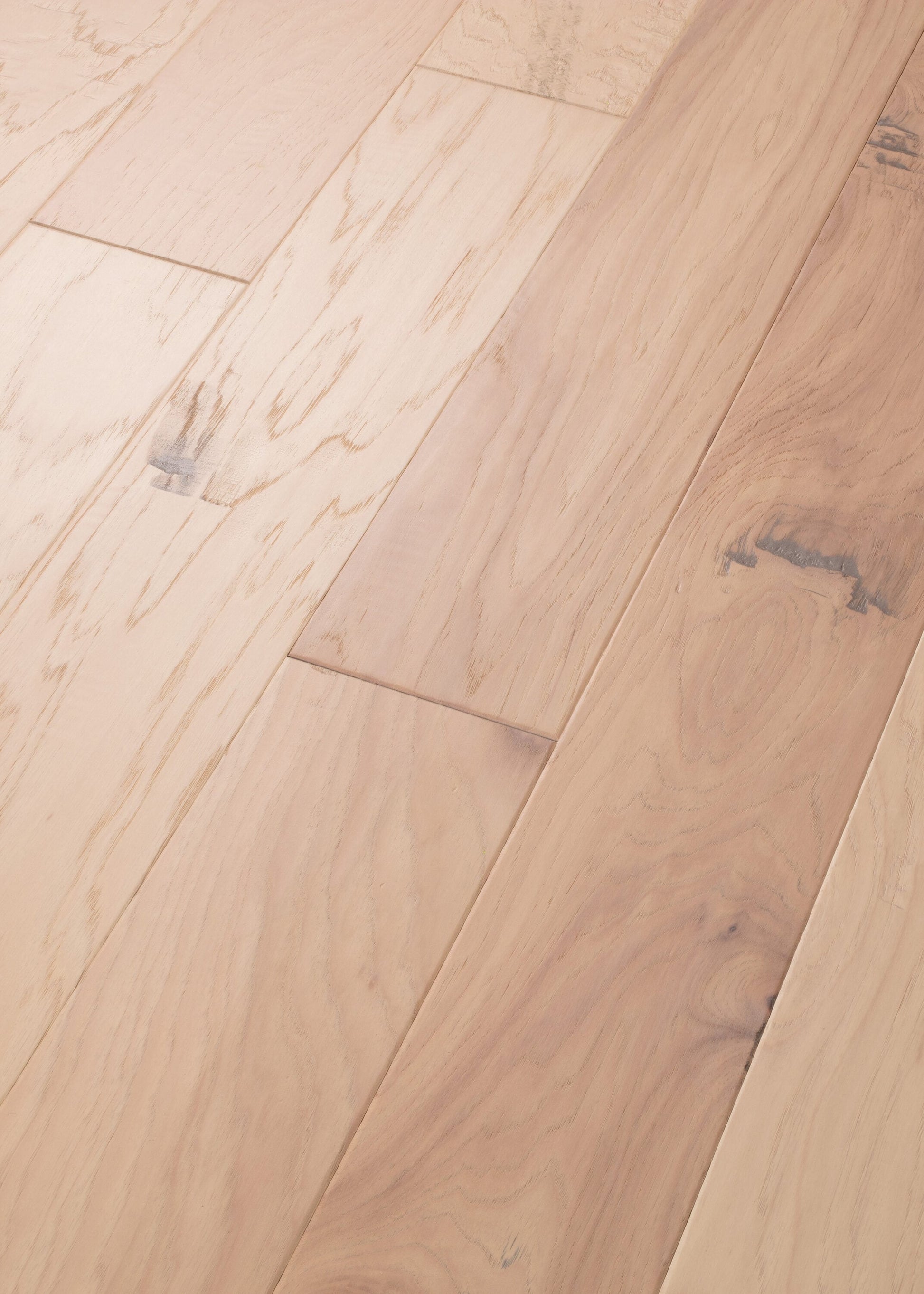 Shaw Hickory Williams hardwood flooring — color and finish detail
