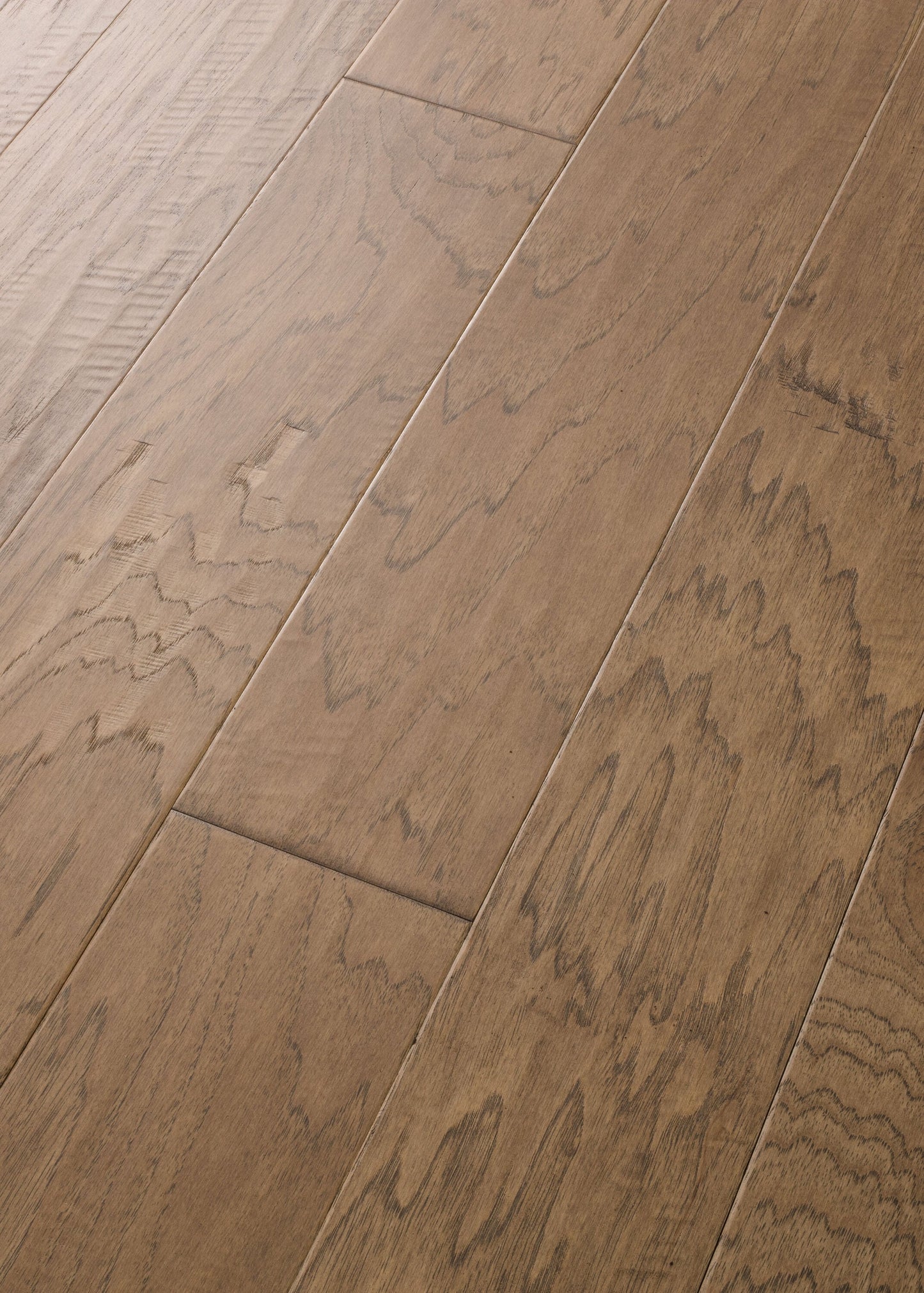 Shaw Hickory Jennings hardwood flooring — color and finish detail