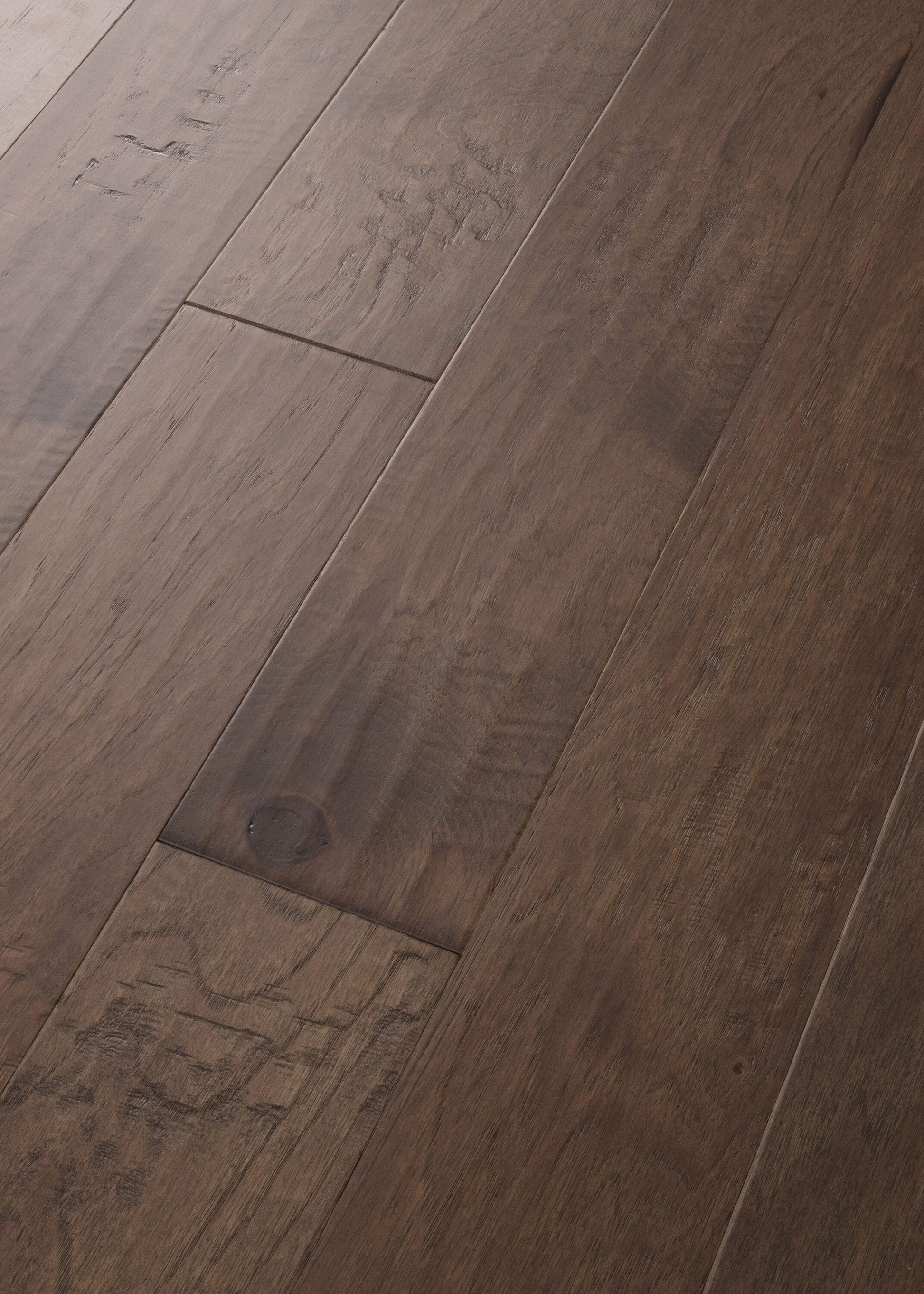 Shaw Hickory Wagoner hardwood flooring — color and finish detail