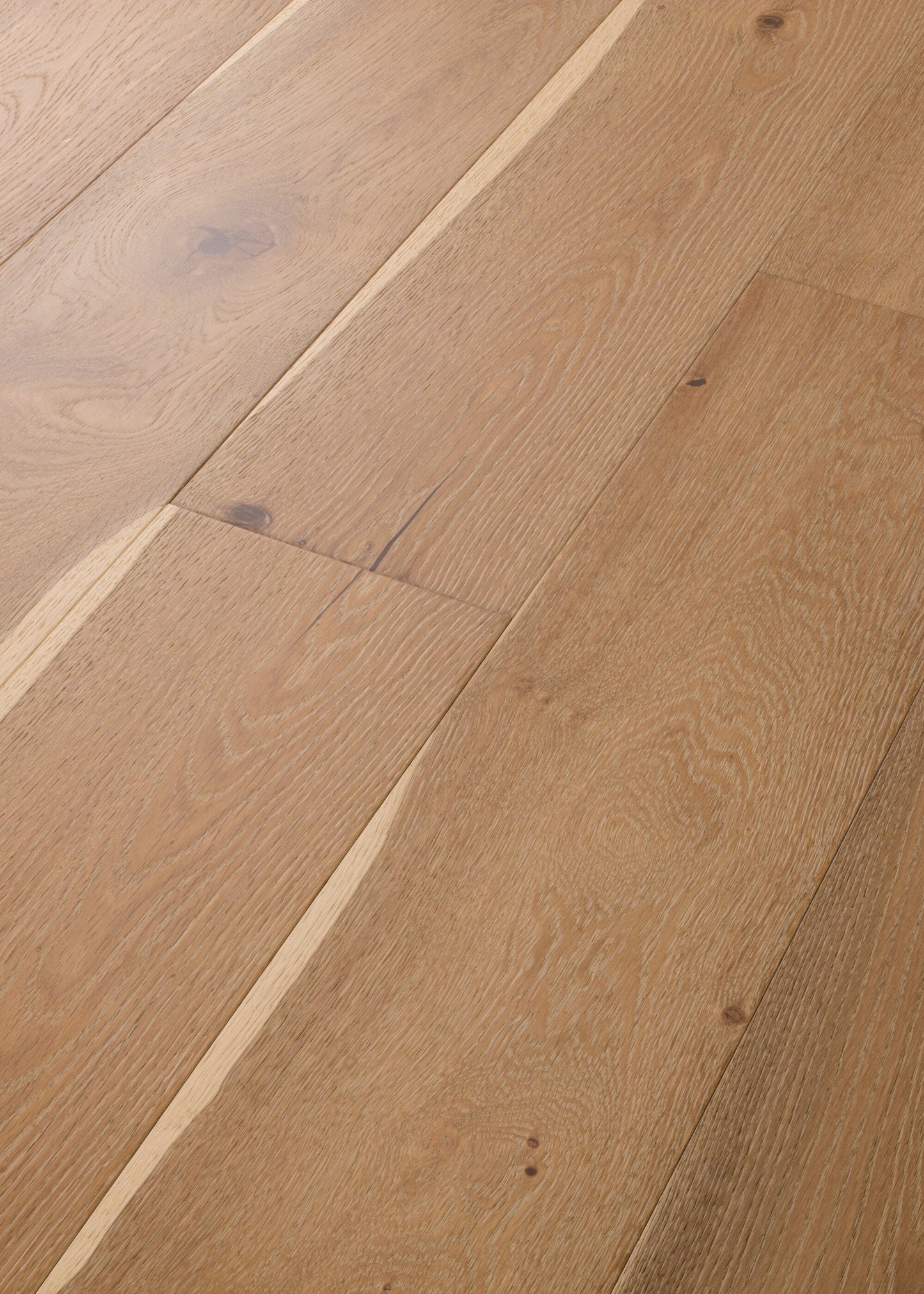 Shaw White oak Pawtucket hardwood flooring — color and finish detail
