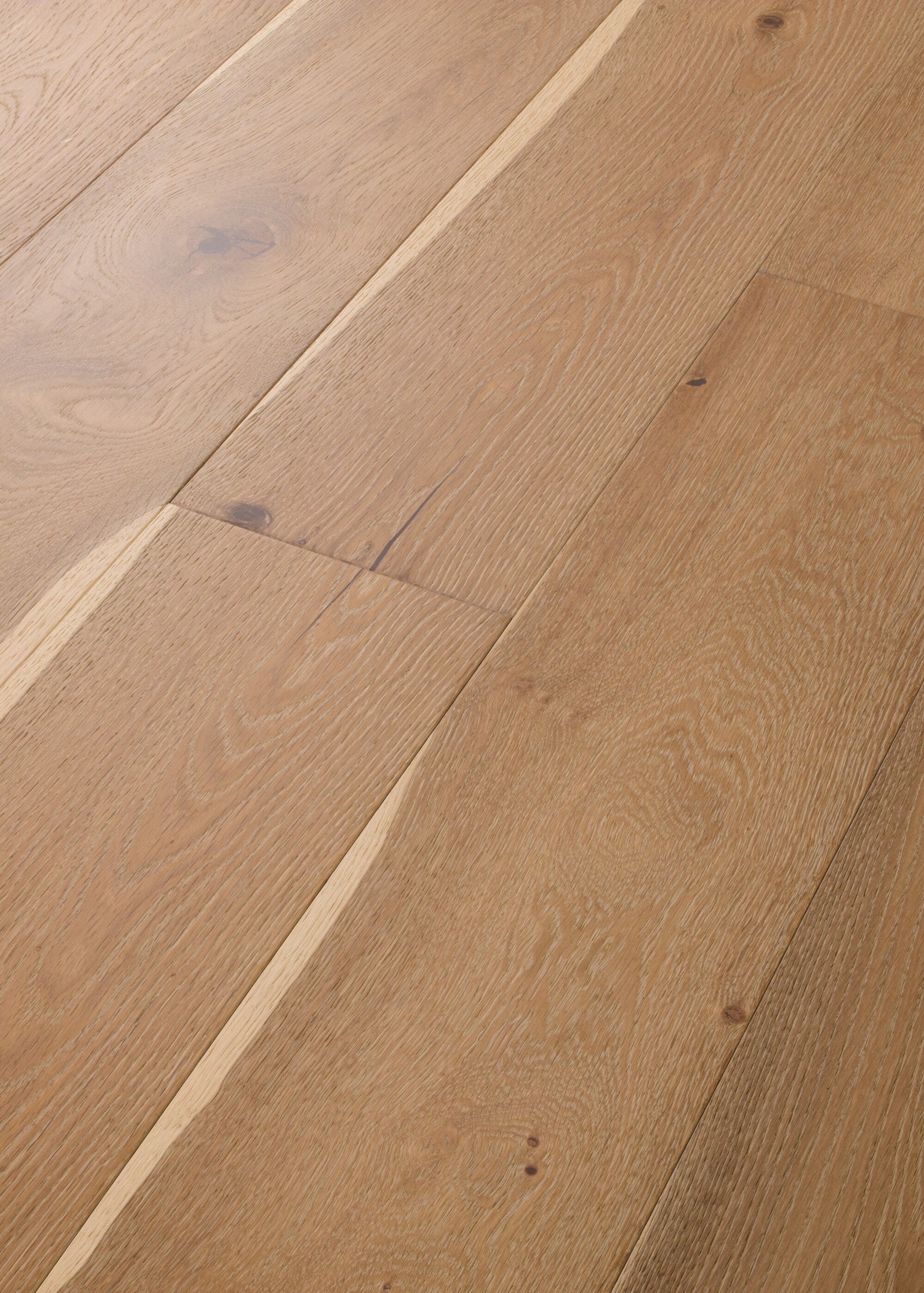 Shaw White oak Pawtucket hardwood flooring — color and finish detail