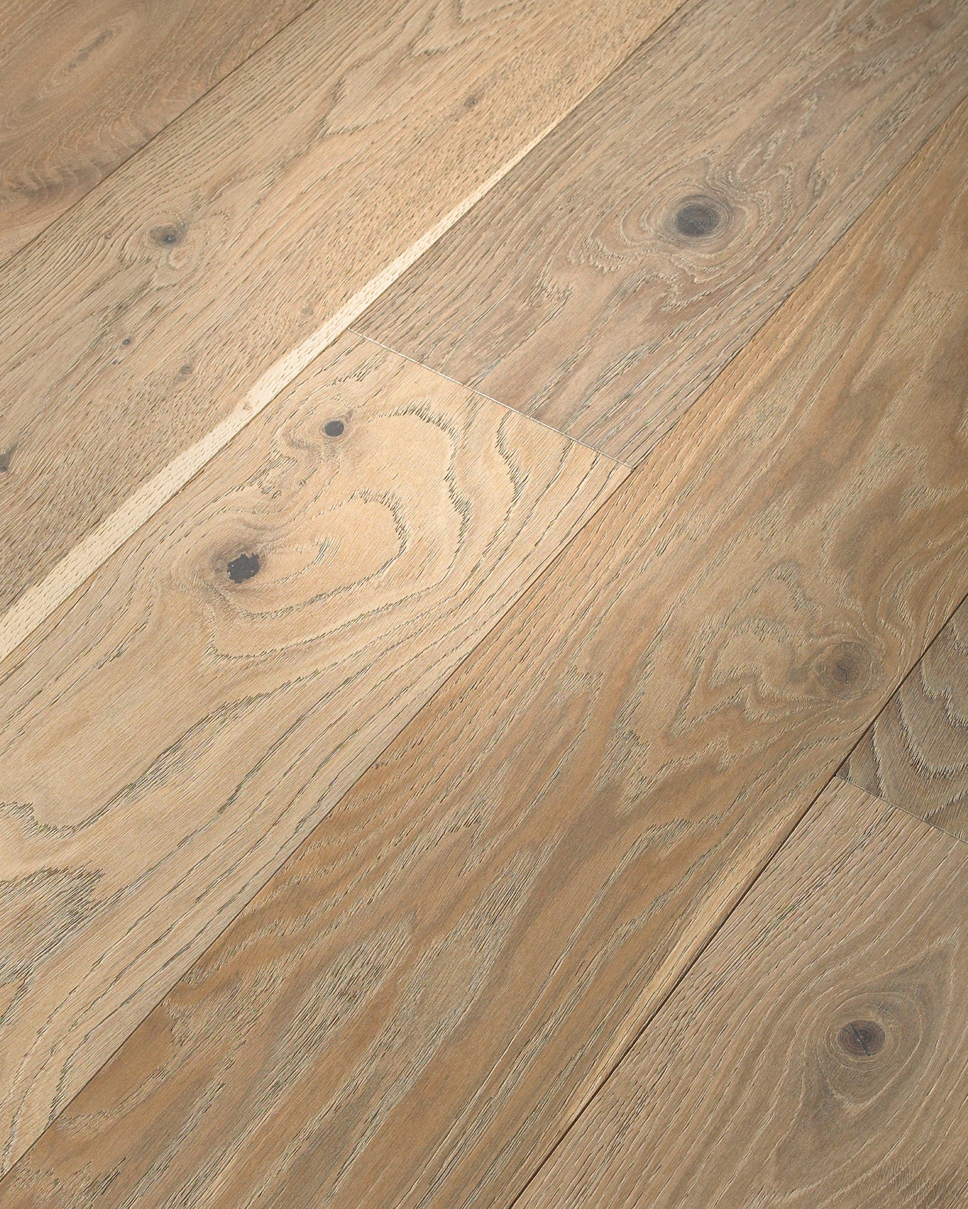 Shaw White oak Belmont Gardens hardwood flooring — color and finish detail