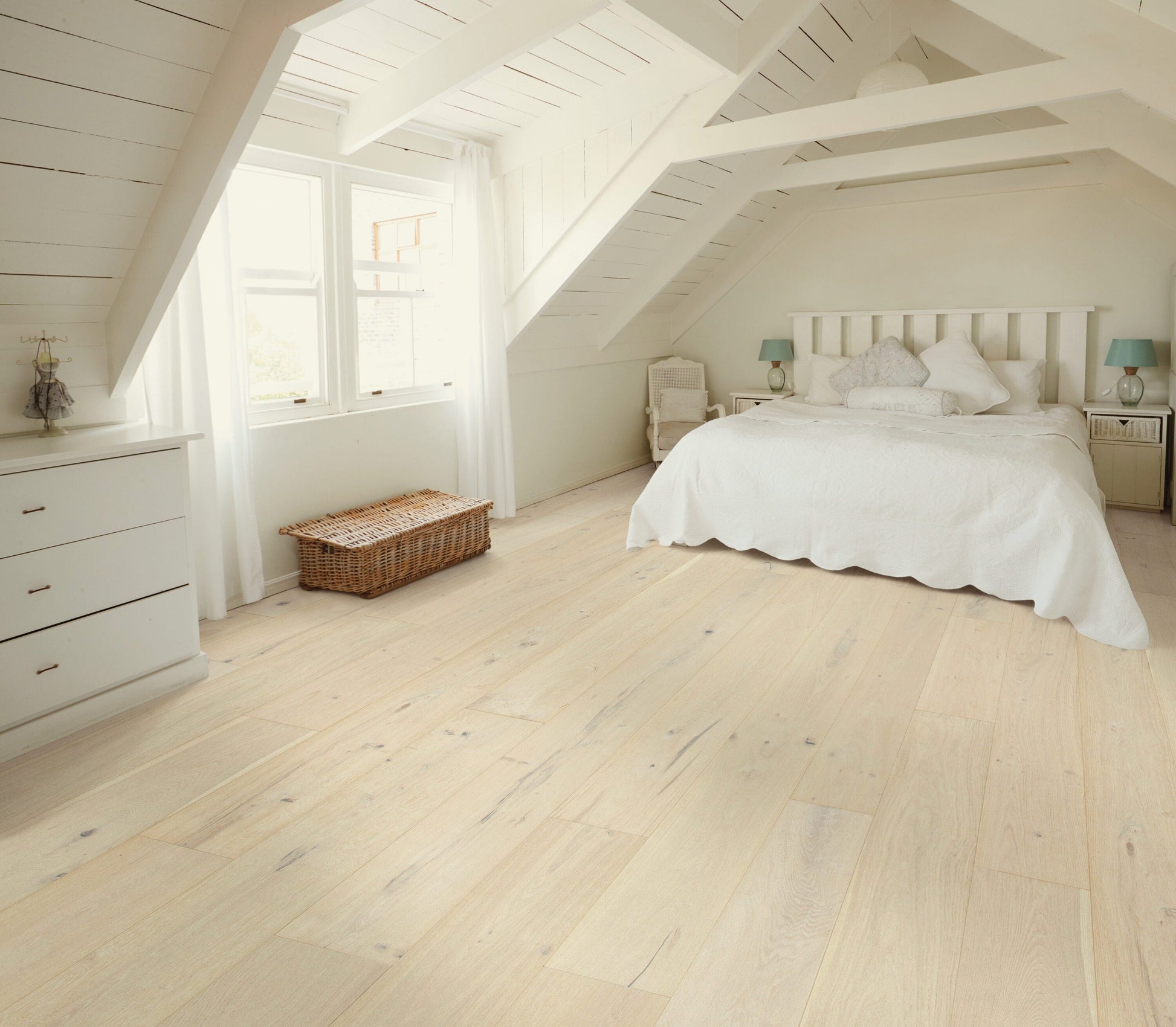 Shaw White oak Tremont hardwood flooring — installed room view