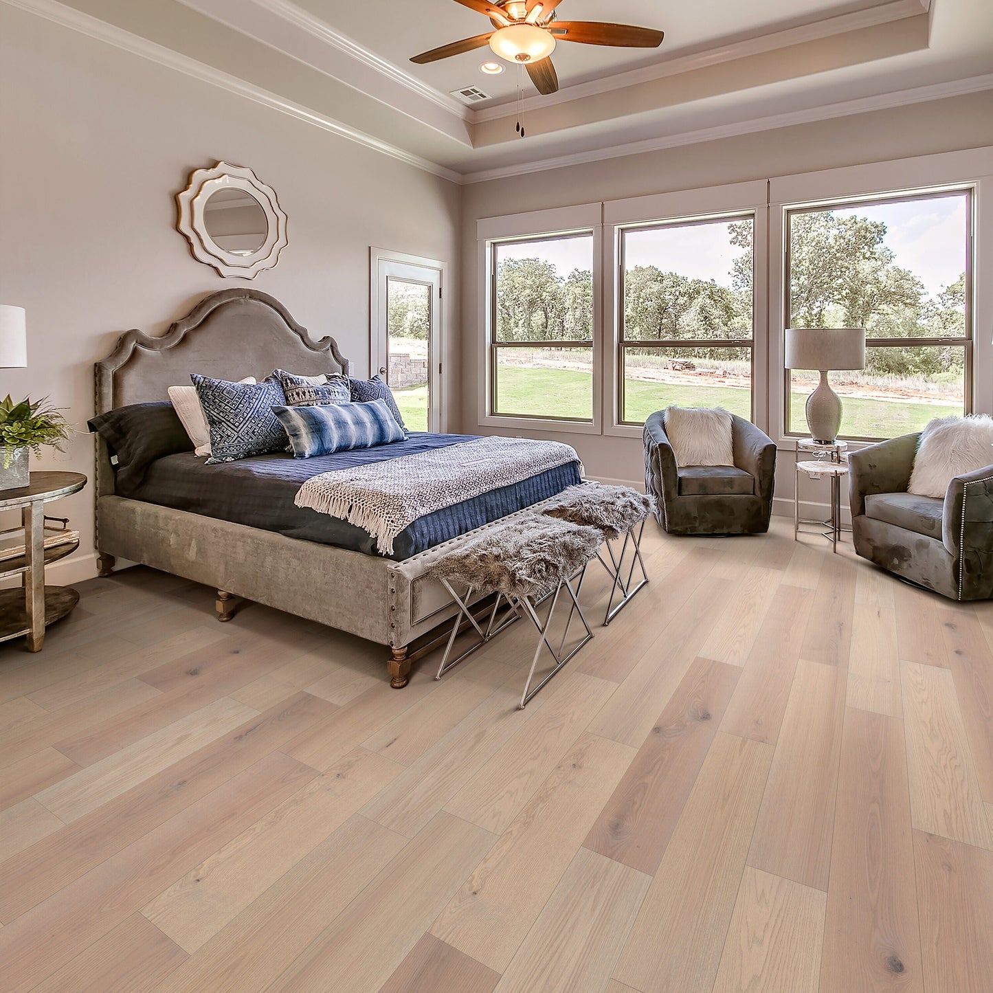 Shaw Oak Prairie Winds hardwood flooring — installed room view