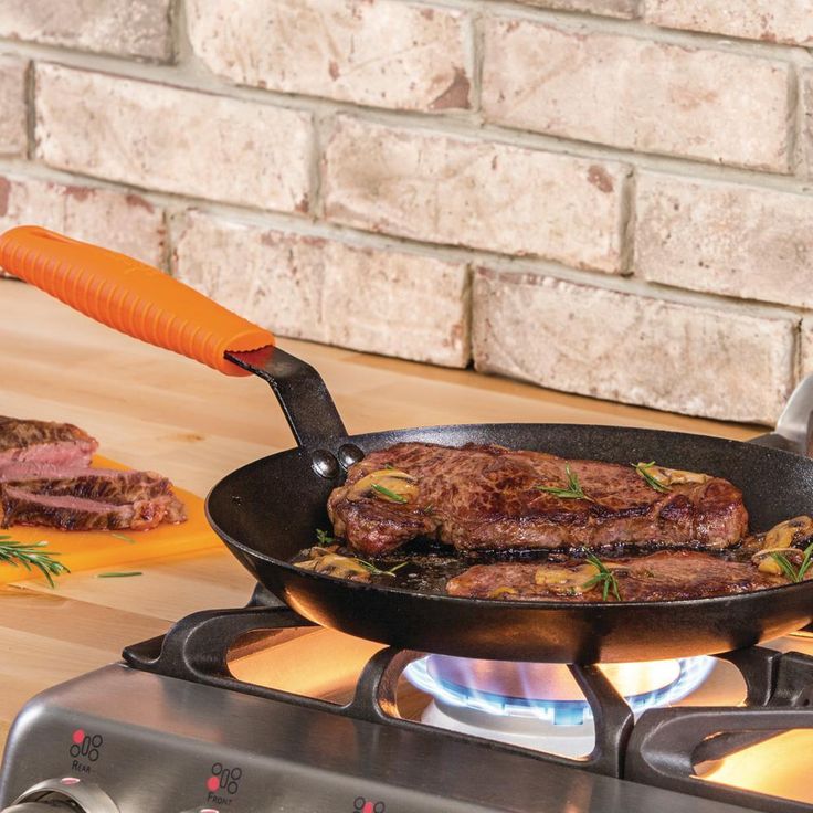 12 in. Carbon Steel Skillet in Black with Comfort Grip Handle