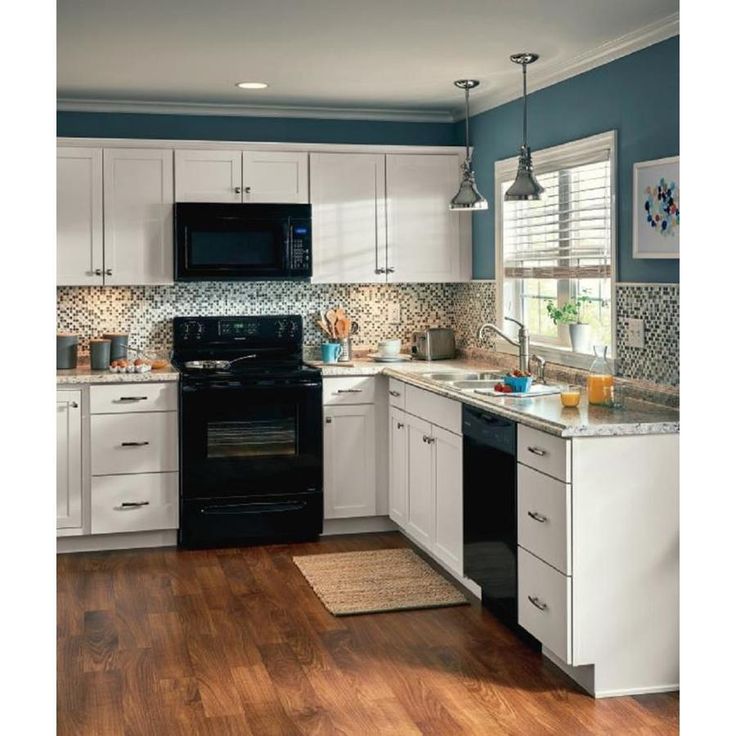 Diamond NOW Arcadia 27-in W x 35-in H x 23.75-in D TrueColor White Door and Drawer Base Stock Cabinet