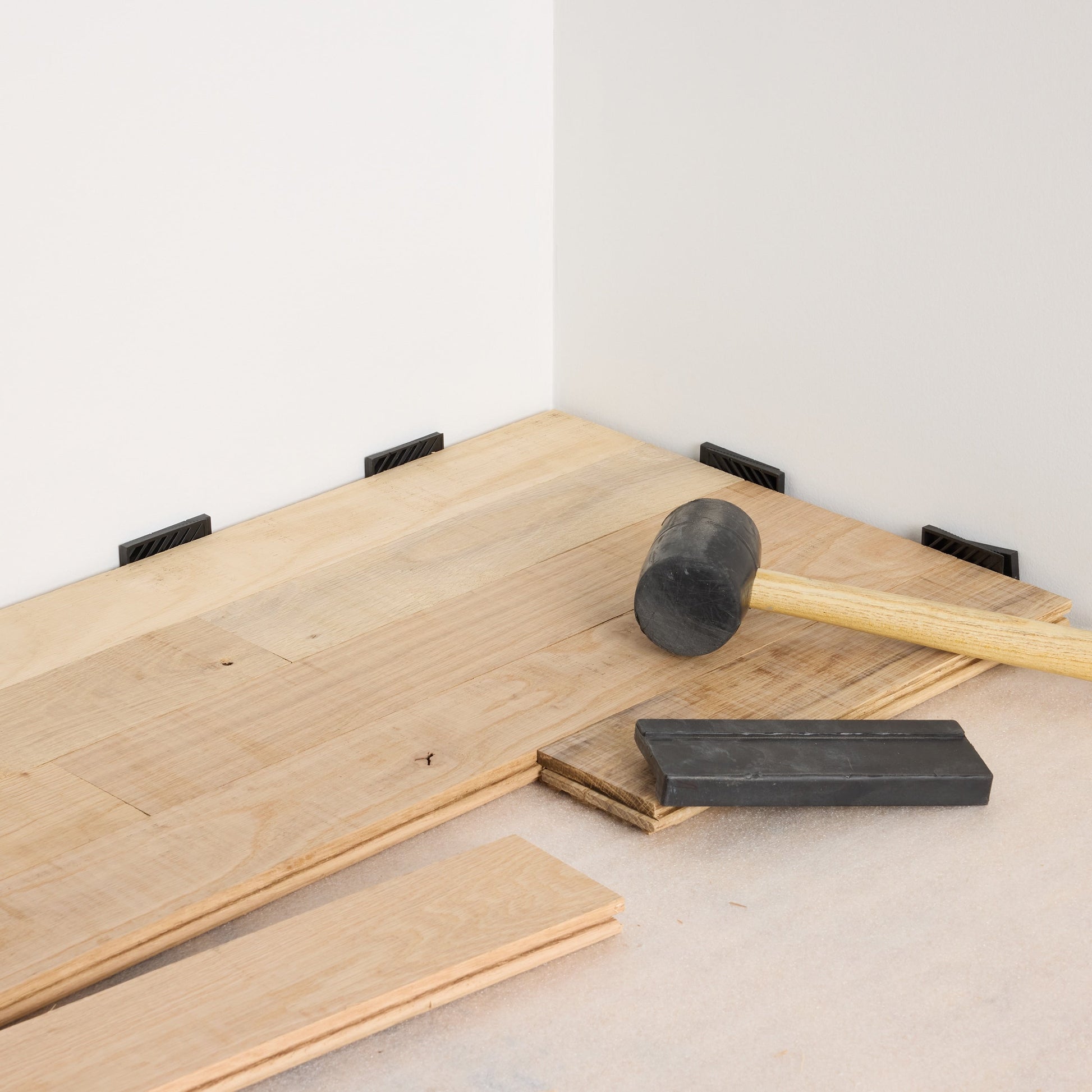 Bridgewell Resources White oak Unfinished hardwood flooring — carton and plank detail