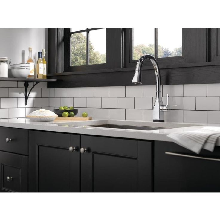 Delta Mateo Touch2O Chrome 1-Handle Deck-Mount Pull-Down Touch Kitchen Faucet