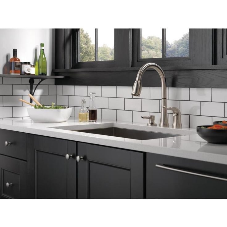 Delta Kate Stainless 1-Handle Deck-Mount Pull-Down Handle Kitchen Faucet