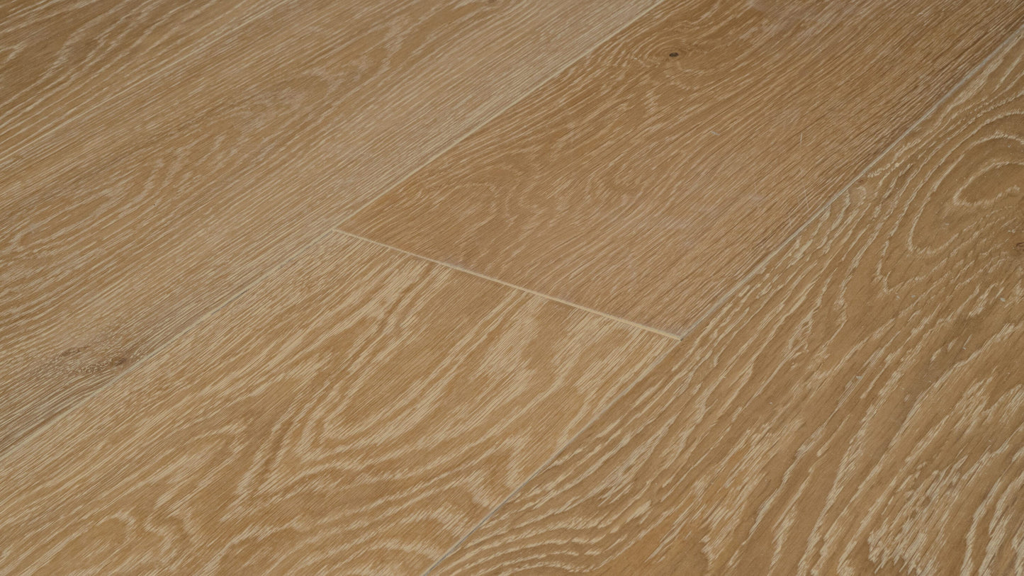 Element Flooring European white oak Wateree hardwood flooring — carton and plank detail
