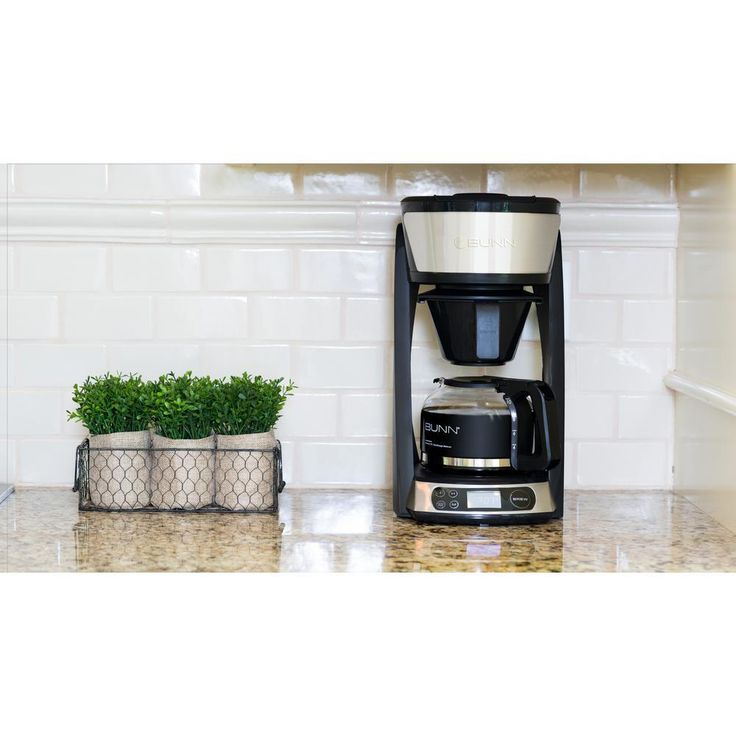 Black 10-Cup Drip-Free Carafe