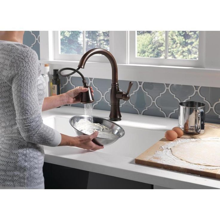 Delta Cassidy Touch2O Venetian Bronze 1-Handle Deck-Mount Pull-Down Touch Kitchen Faucet
