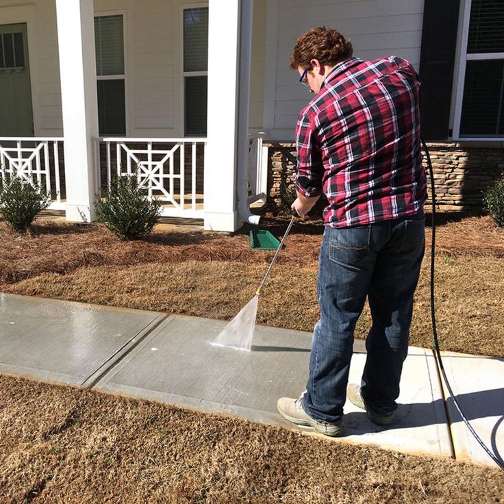 YARD FORCE 3100 PSI 2.4 GPM Remote Electric-Start Gas Pressure Washer