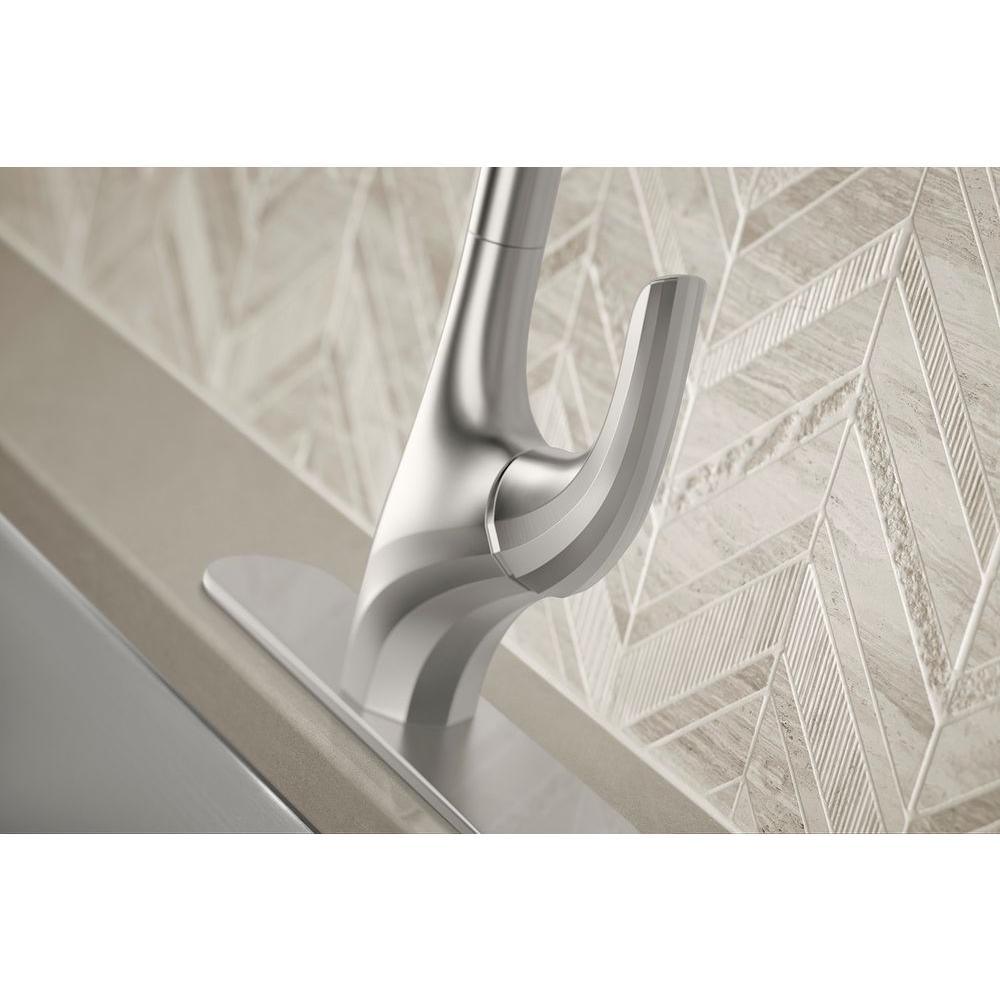 Trielle Single-Handle Pull-Down Sprayer Kitchen Faucet in Vibrant Stainless - Super Arbor