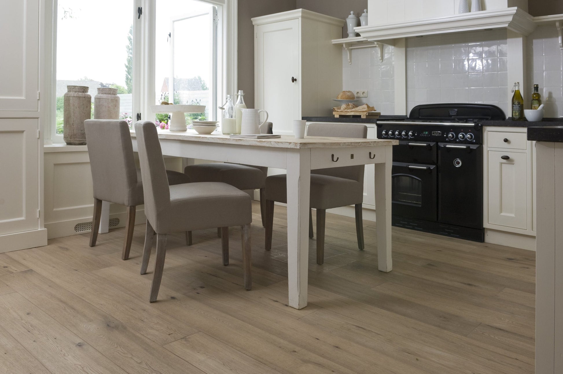 Solidfloor Oak Alaska hardwood flooring — installed room view