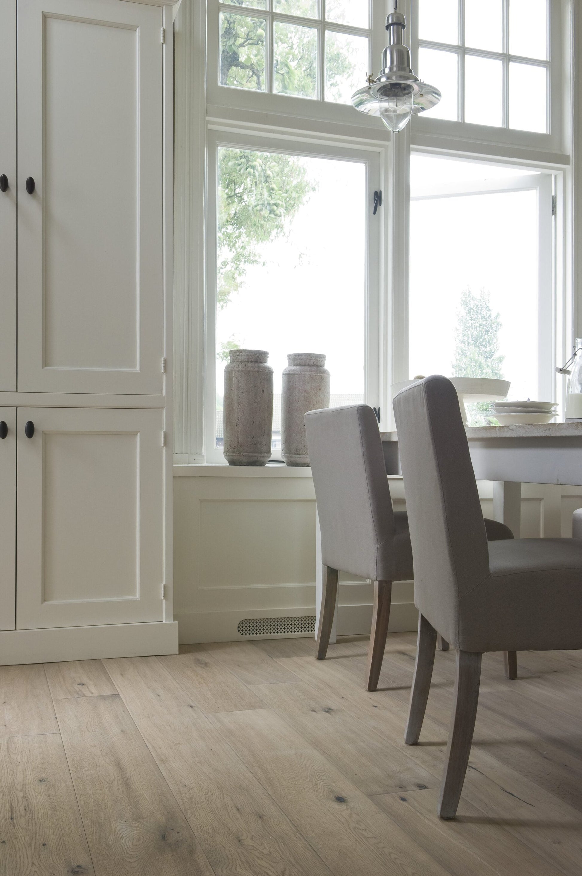 Solidfloor Oak Alaska hardwood flooring — color and finish detail