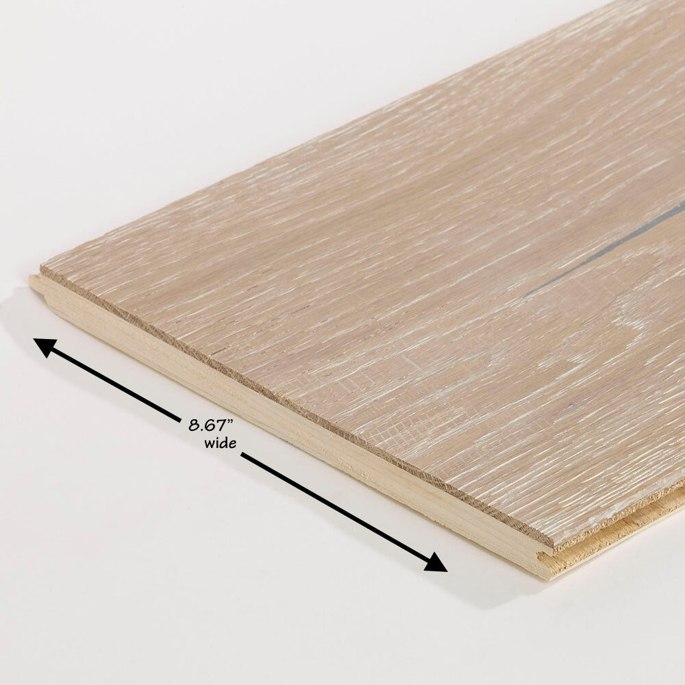 Solidfloor Oak Caucasus hardwood flooring — carton and plank detail