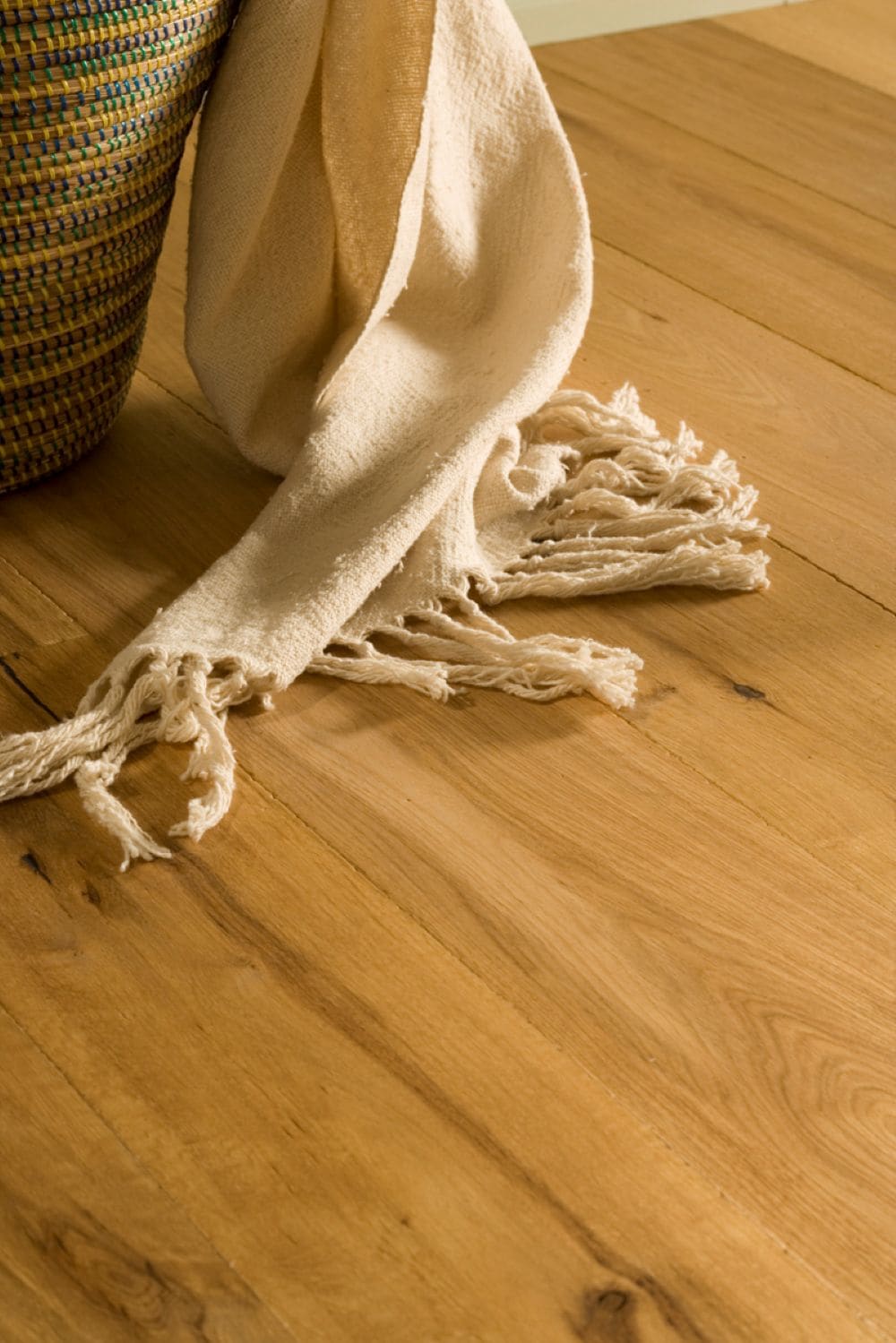 Solidfloor Oak Prairie Natural hardwood flooring — installed room view