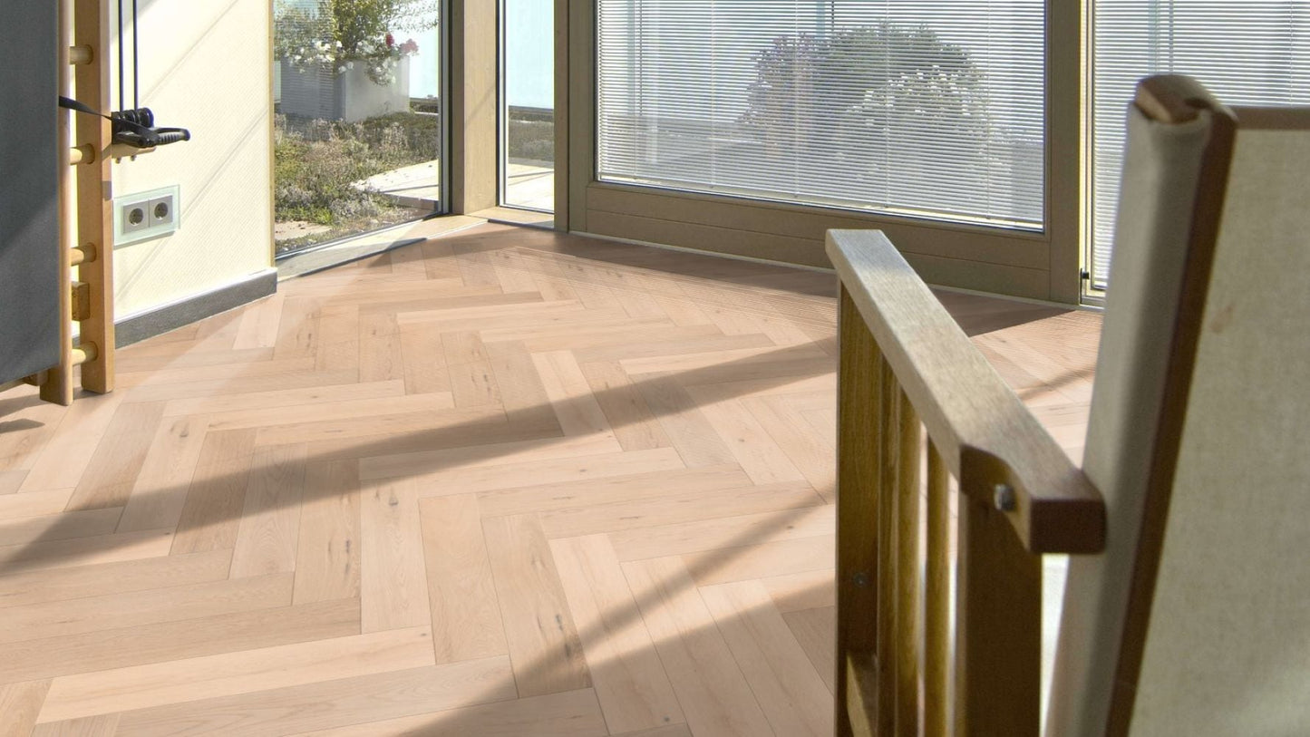 Solidfloor Oak St. Paul Herringbone hardwood flooring — color and finish detail