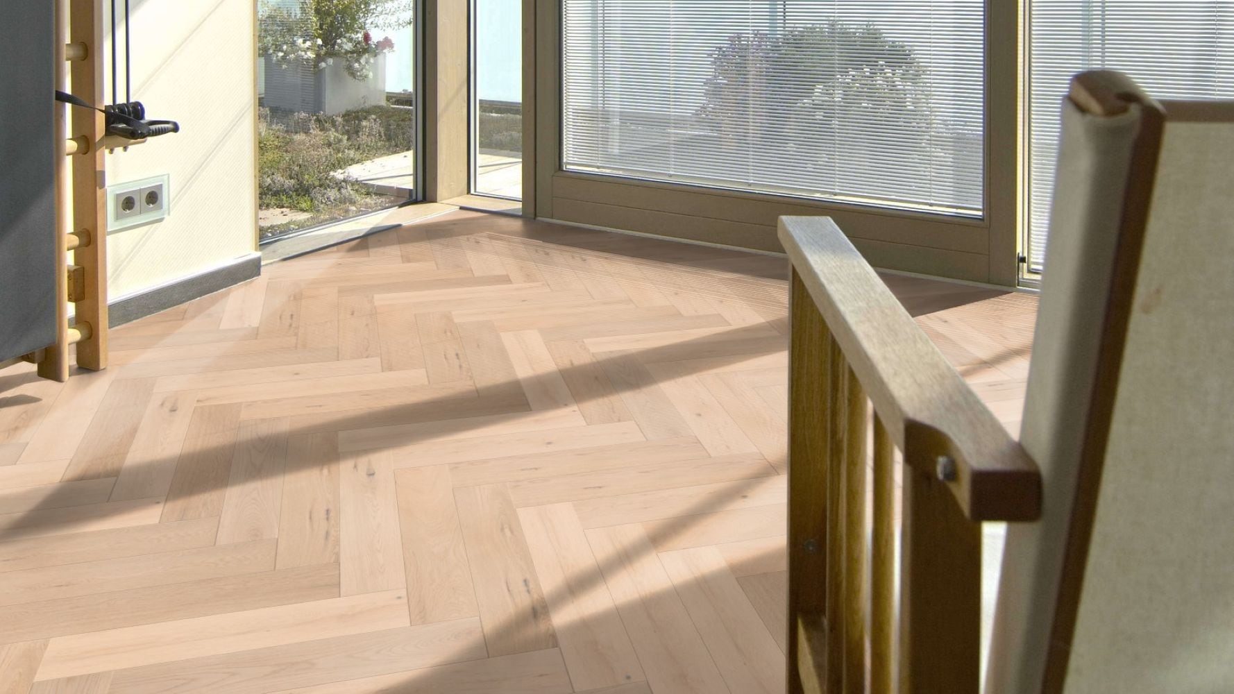 Solidfloor Oak St. Paul Herringbone hardwood flooring — color and finish detail