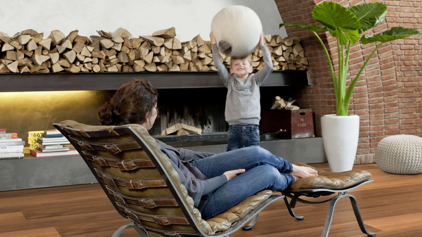 Solidfloor Oak Savannah Smoked Natural hardwood flooring — color and finish detail