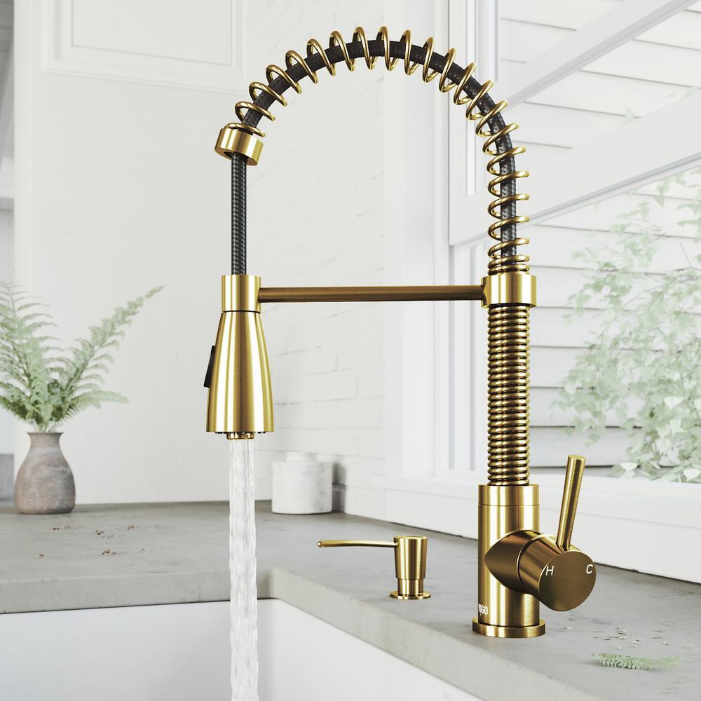 Brant Single-Handle Pull-Down Sprayer Kitchen Faucet with Soap Dispenser in Matte Gold - Super Arbor