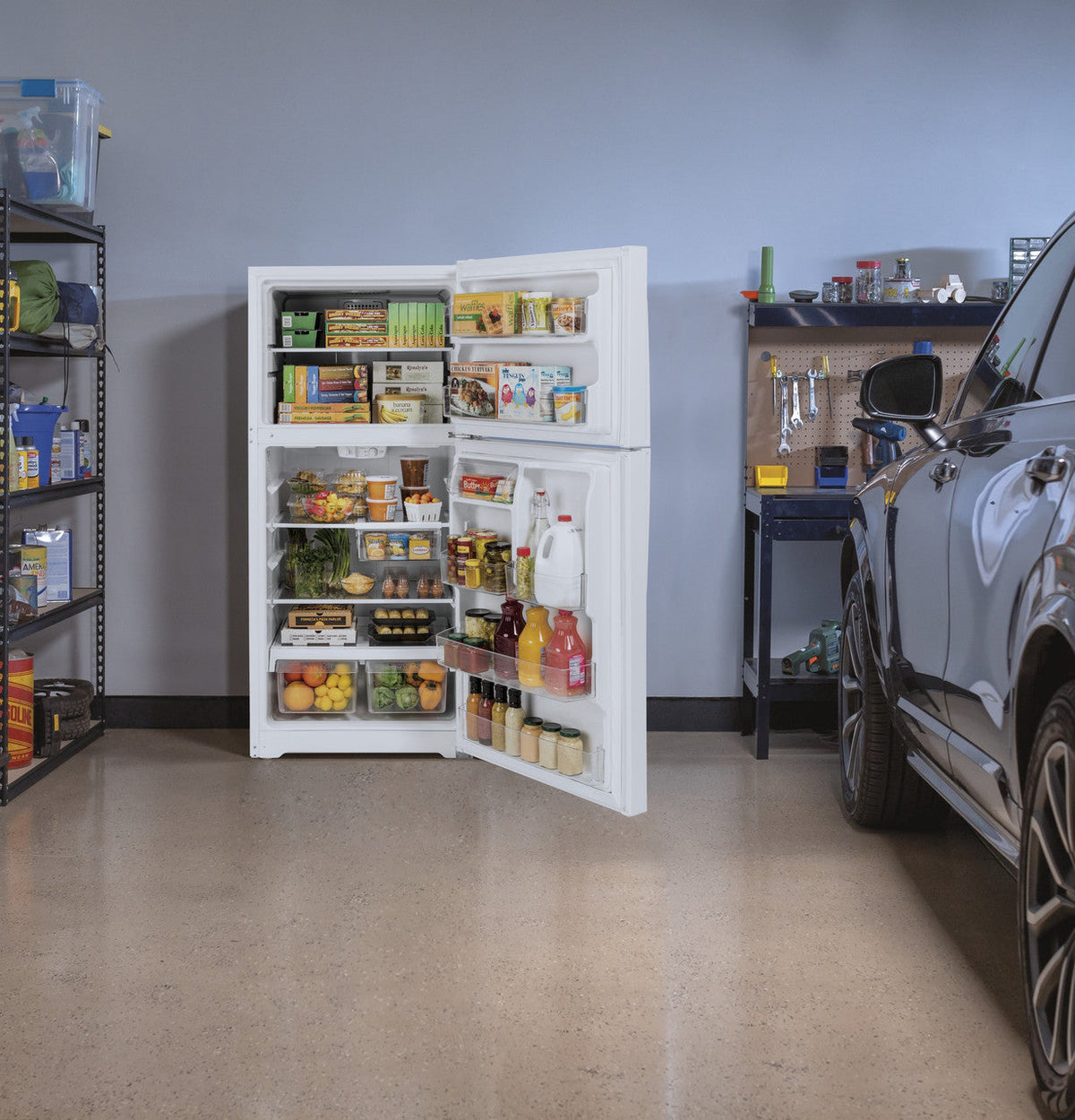 GE Garage-Ready 21.9-cu ft Top-Freezer Refrigerator (White)