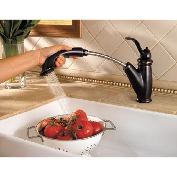 Marielle Single-Handle Pull-Out Sprayer Kitchen Faucet in Tuscan Bronze - Super Arbor
