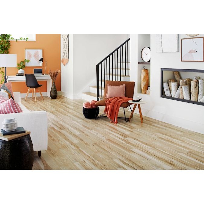 Style Selections Hennigan Hickory 7-mm T x 7-in W x 50-in L Wood Plank Laminate Flooring (26.8-sq ft / Carton)