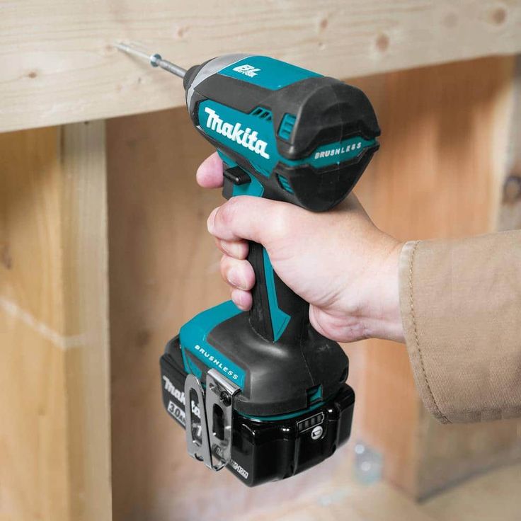18-Volt LXT Lithium-ion Brushless Cordless 2-Piece Combo Kit 3.0Ah Driver-Drill/ Impact Driver
