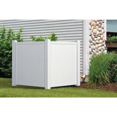 Severe Weather 3.5-ft H x 8-ft W Spruce Pine Fir Stockade Wood Fence Panel