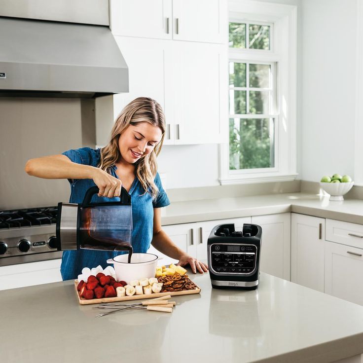 Foodi 64 oz. Single High Speed Black Cold and Hot Blender