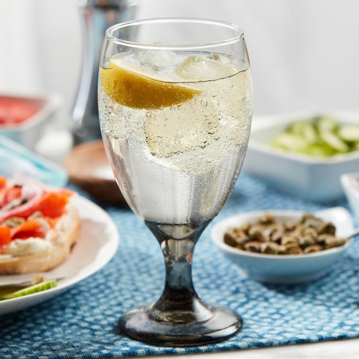 16.25 oz Classic Smoke Glass Goblet Set (6-Pack)