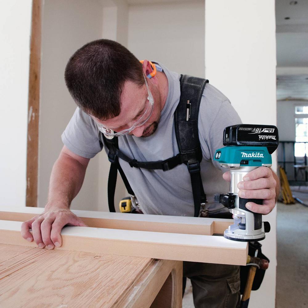 Makita 18V LXT Brushless Cordless Compact Router Kit + Bonus 18V LXT 3-1/4 in. Cordless Planer (Tool-Only)