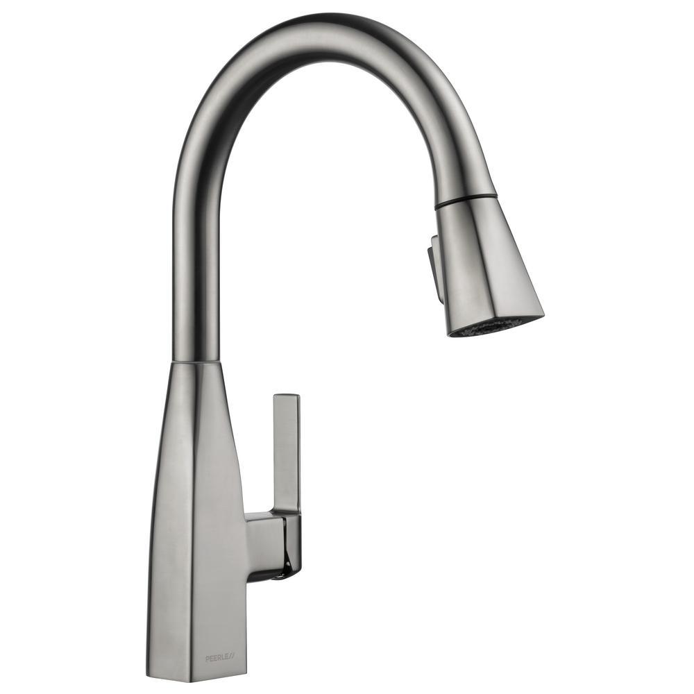 Xander Single-Handle Pull-Down Sprayer Kitchen Faucet in Chrome - Super Arbor