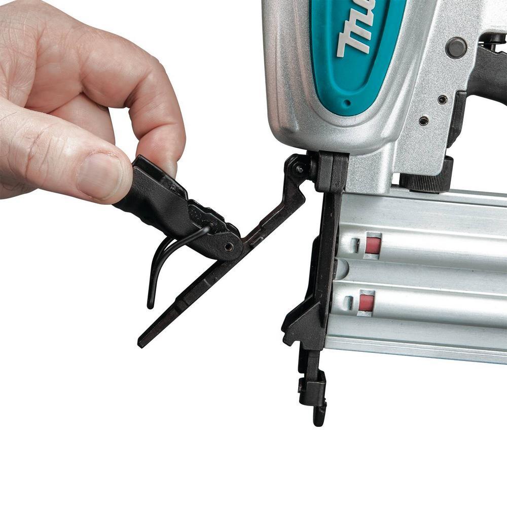 Pneumatic 2 in. 18-Gauge Brad Nailer - Super Arbor