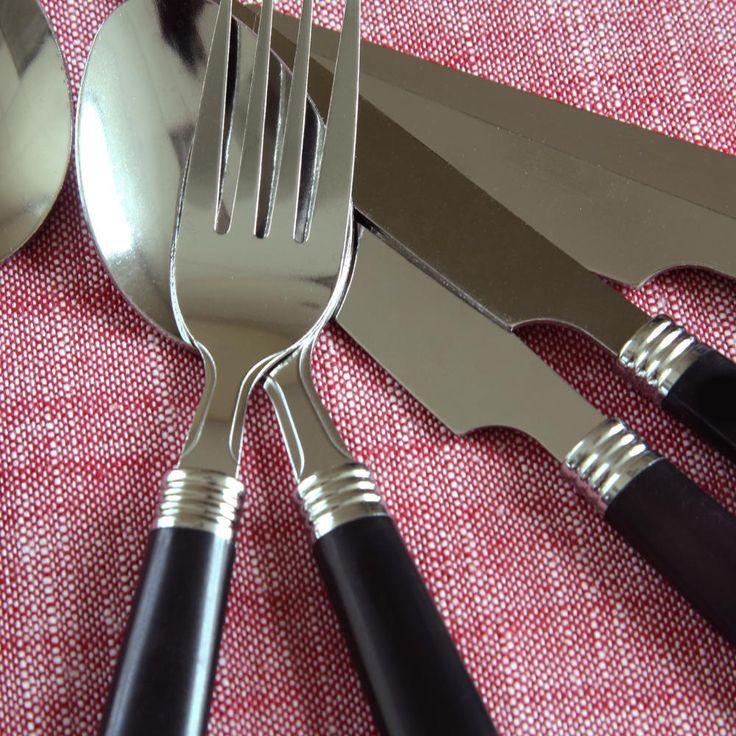 Sensations II 16-Piece with Wire Caddy Black Flatware Set (Service for 4)