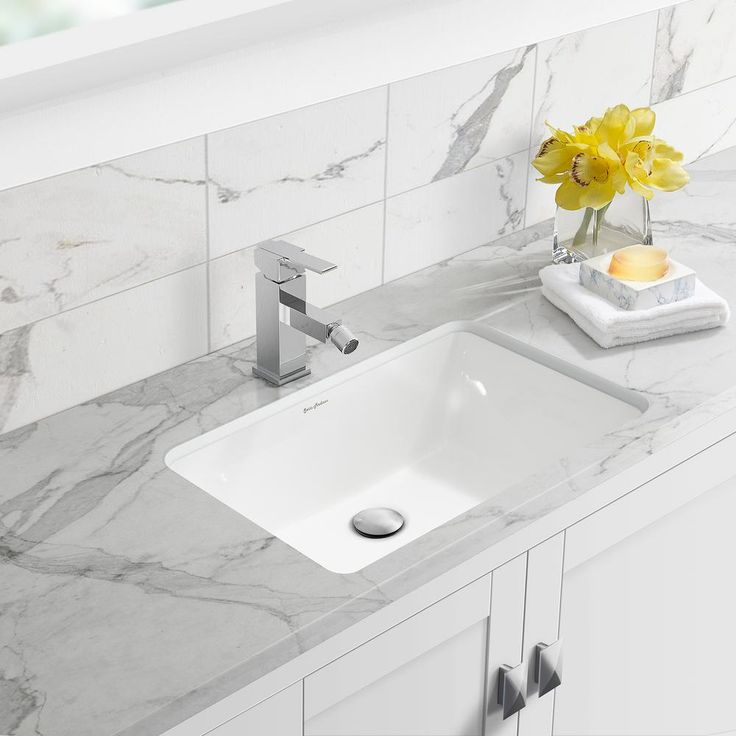 Swiss Madison Voltaire 21 in. Rectangular Undermount Bathroom Sink in Glossy White