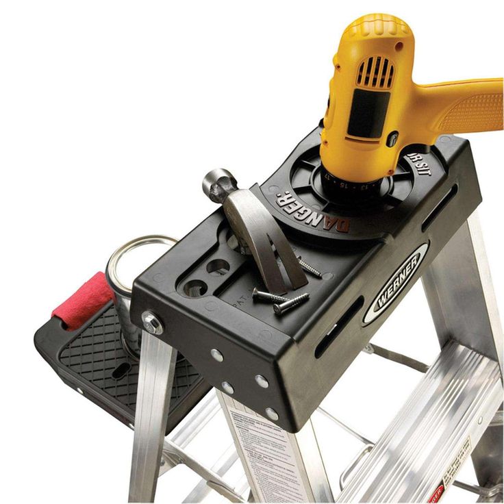 Werner 6 ft. H Aluminum Step Ladder Type IA 300 lb. capacity