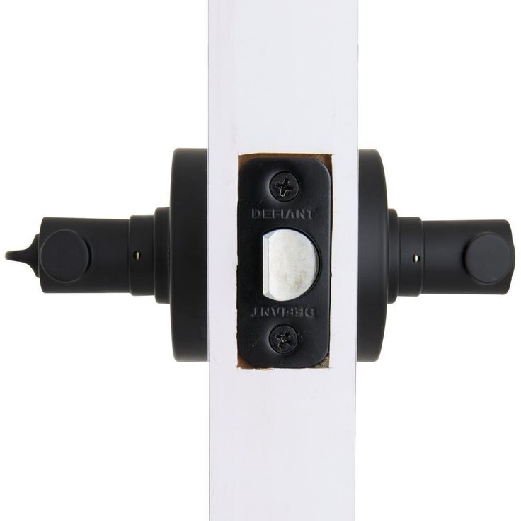 Highland Matte Black Bed and Bath Door Lever with Round Rose