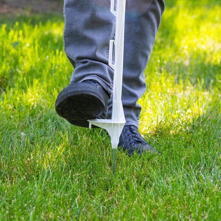 Everbilt 1 in. x 1 in. x 4 ft. White Step-In Fence Post