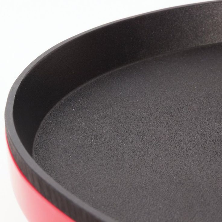 Red Pizza Maker