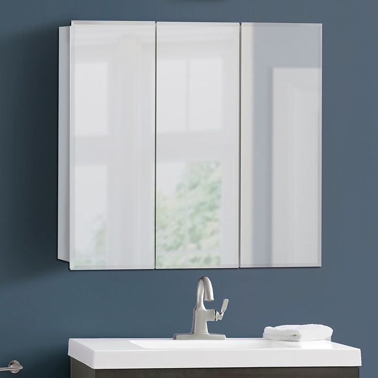 Style Selections 30.25-in x 29.75-in Square Surface Mirrored Medicine Cabinet