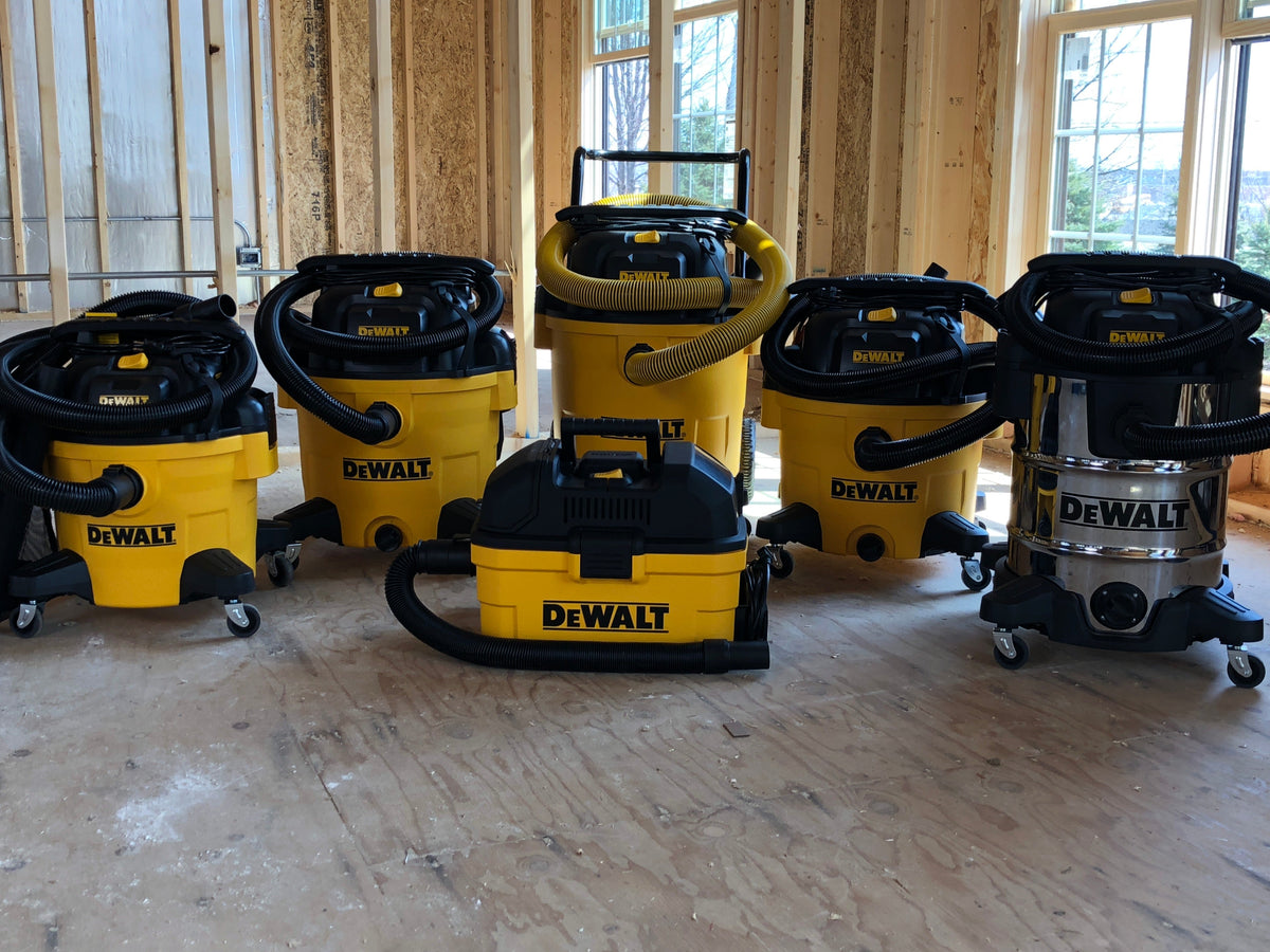 DEWALT 4-Gallon Portable Wet/Dry Shop Vacuum, 5.0 Peak HP, DXV04T