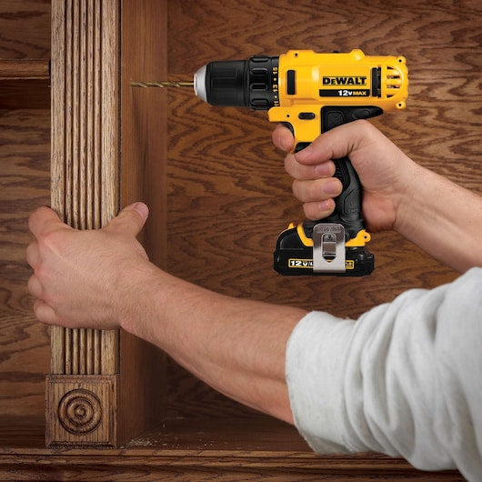 DEWALT 12V MAX 3/8-in Cordless Drill/Driver Kit (DCD710S2)