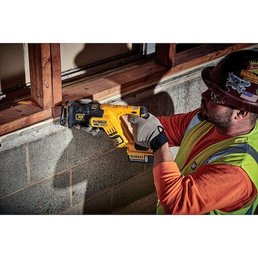 DEWALT 20-Volt MAX XR Cordless Brushless Compact Reciprocating Saw Kit with Two 5.0Ah Batteries, Charger and Bag