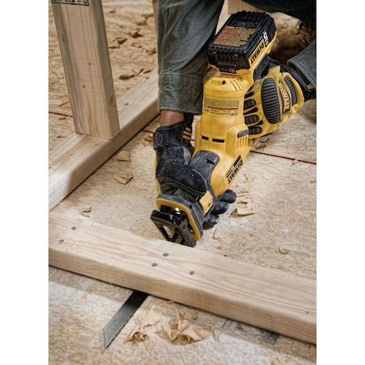 DEWALT 20V MAX Li-Ion Cordless Compact Reciprocating Saw, Tool-Only, with 20V MAX 4.0Ah Battery