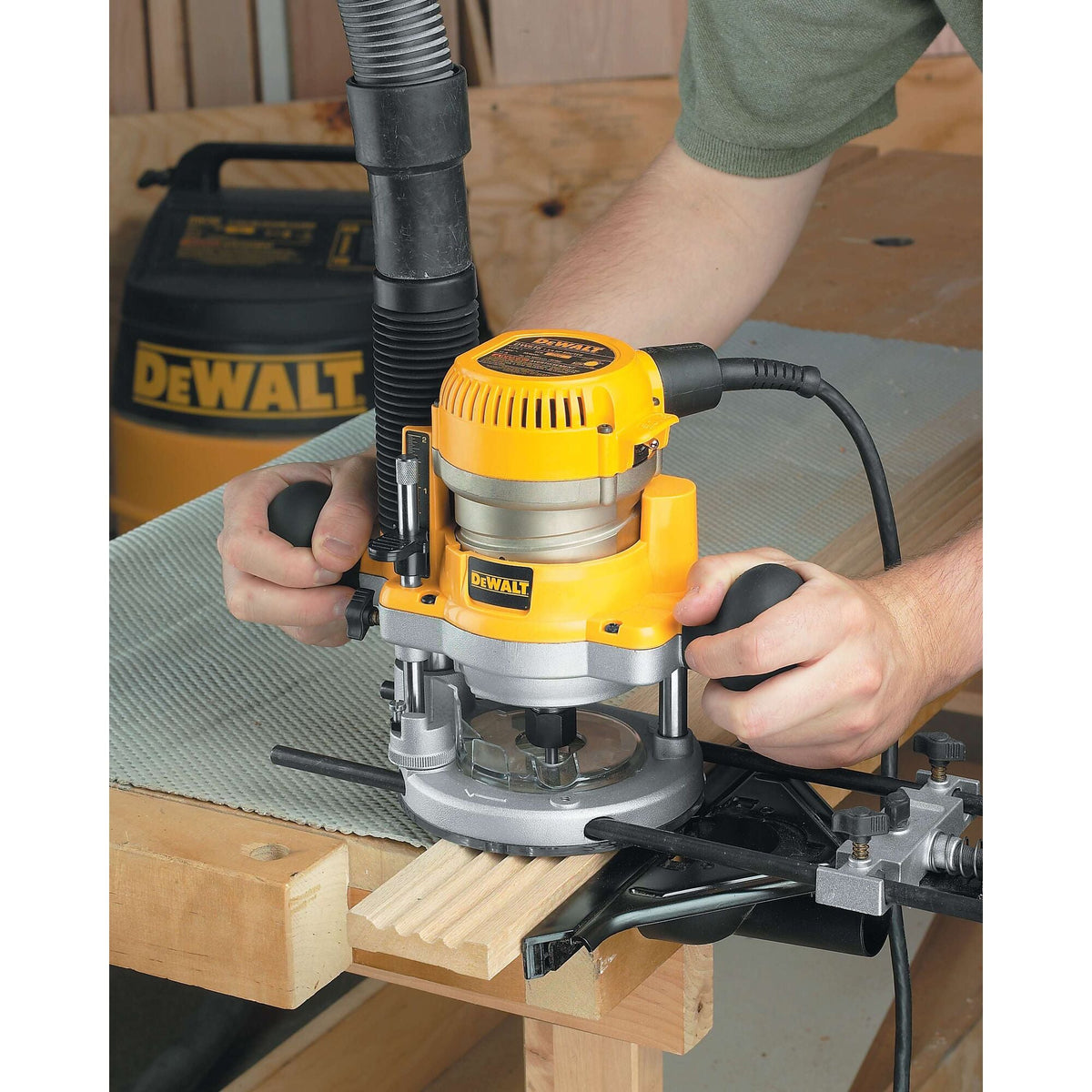 DEWALT DW616/618 Router Plunge Base, Model DW6182